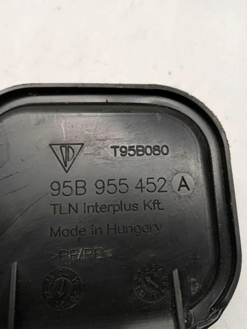 Горловина бачка омывателя 95B955452 PORSCHE
