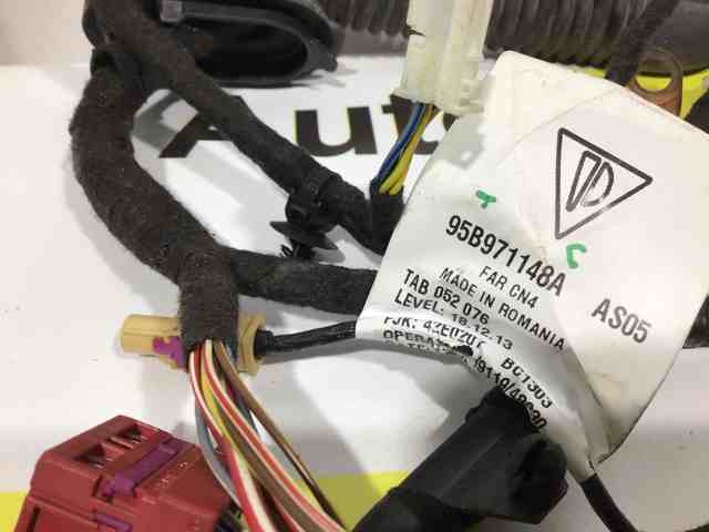 PORSCHE 95B971148A в наличии Ирпень