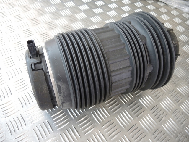 97033353334 PORSCHE Пневмоподушка (пневморессора) моста заднего купить в Кривой Рог