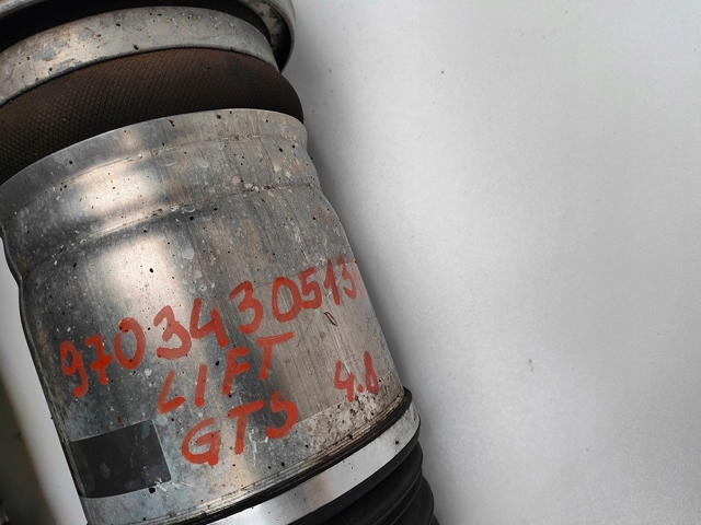 Амортизатор передней подвески правый 97034305235 PORSCHE
