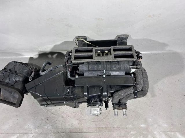 PORSCHE 97057391203 в наличии Чернигов