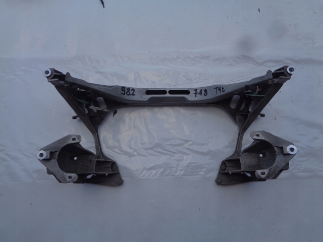 Поперечина передней подвески 971400048AG PORSCHE