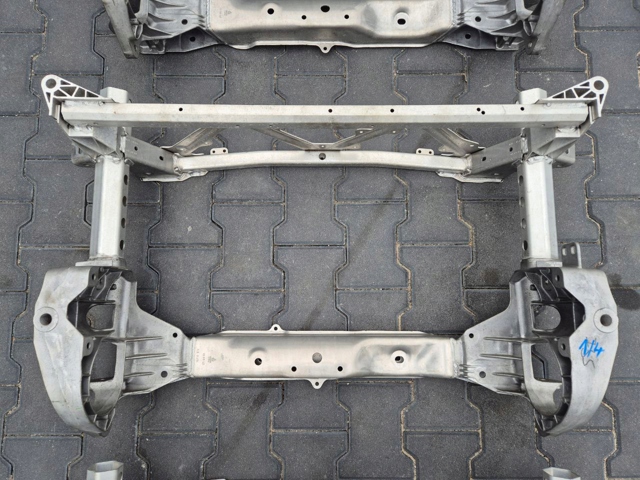 971400048AM PORSCHE Подрамник передний купить в Кривой Рог
