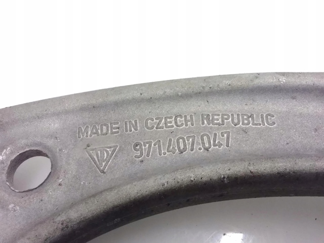 PORSCHE 971407021C Рычаг передней подвески верхний левый/правый в наличии Черновцы