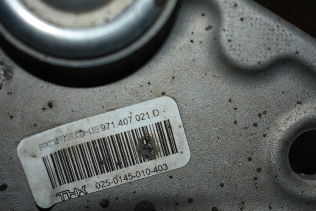 Полуось передняя, правая 971407271E PORSCHE
