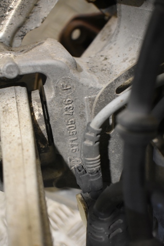 971501529A PORSCHE Тяга поперечная задней подвески купить в Ужгород