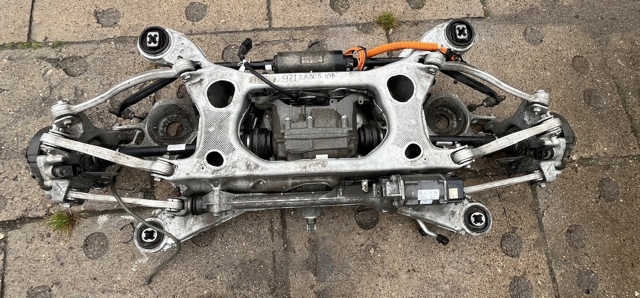 Цапфа поворотная левая 971505435F PORSCHE
