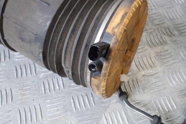 971616026F PORSCHE Пневмоподушка (пневморессора) моста заднего купить в Павлоград