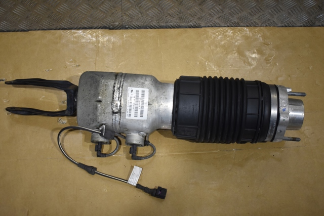 PORSCHE 971616038D Амортизатор передний правый в наличии Ужгород