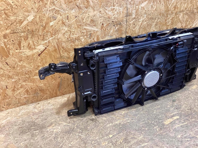PORSCHE 971805931C Рамка радиатора в наличии Тернополь