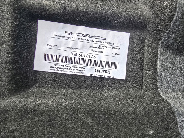 971810908 PORSCHE Подкрылок крыла переднего правый задний купить в Харьков