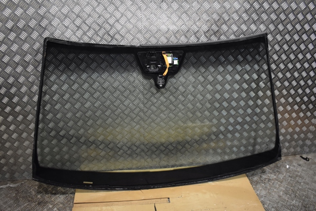 971845099T PORSCHE Лобовое стекло купить в Николаев