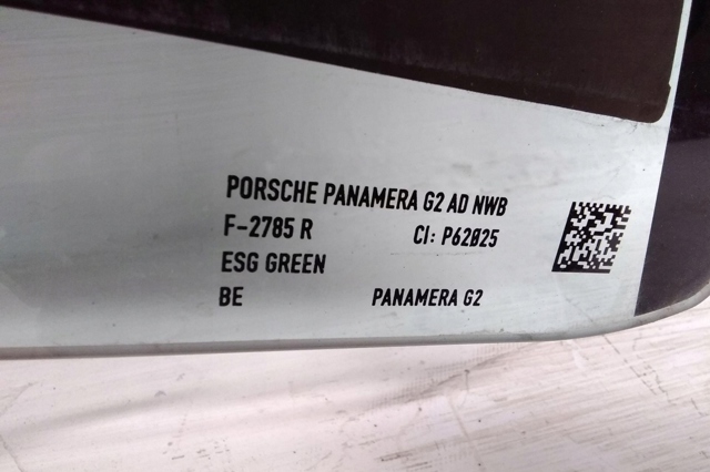 PORSCHE 971845318 Стекло двери задней правой в наличии Черновцы