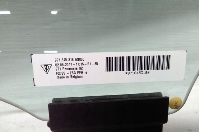 PORSCHE 971845318 Стекло двери задней правой в наличии Ровно