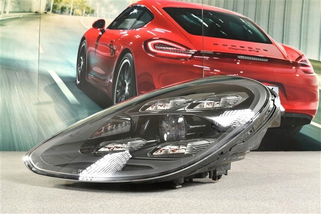 PORSCHE 971941039L Правая фара в наличии Харьков