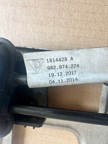 PORSCHE 982827204A в наличии Ровно