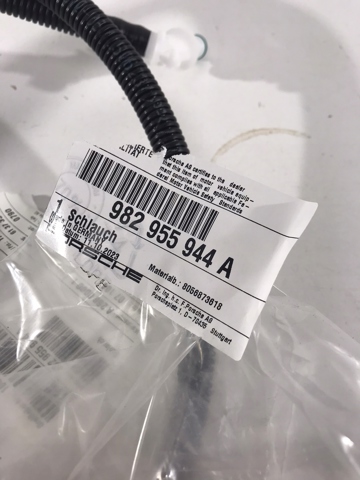982955944A PORSCHE купить в Кривой Рог