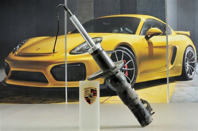 Амортизаторы задние 98733305319 PORSCHE