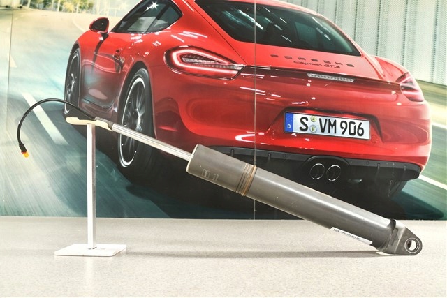 PORSCHE 99133305324 Амортизатор задний в наличии Черновцы