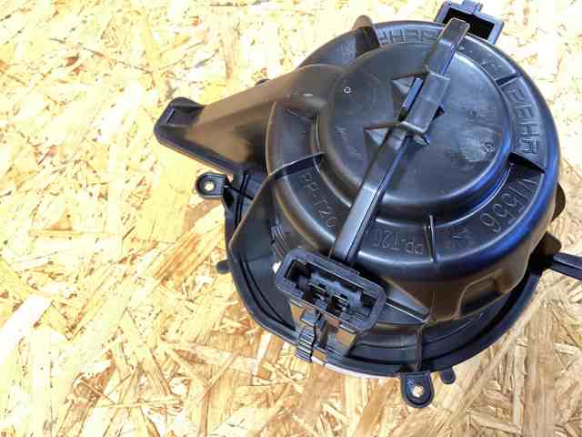 PORSCHE 99157392200 Вентилятор печки в наличии Кривой Рог