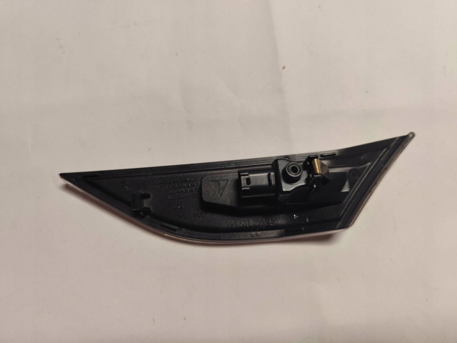 99163125605 PORSCHE Повторитель поворота купить в Чернигов