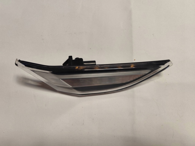 99163125605 PORSCHE Повторитель поворота купить в Винница