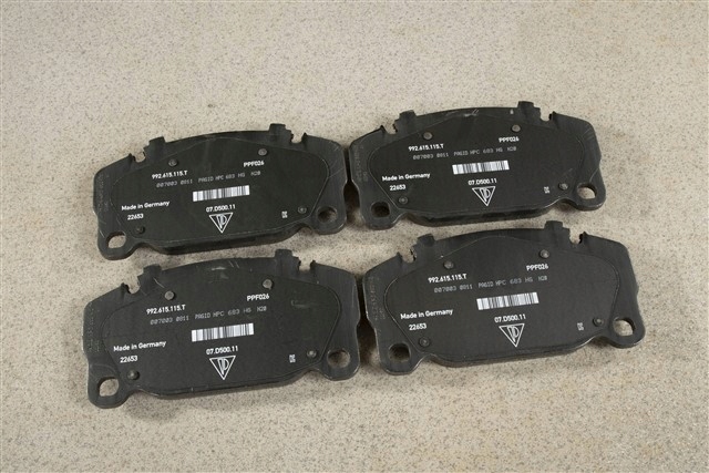 PORSCHE 992698151L Передние тормозные колодки в наличии Харьков