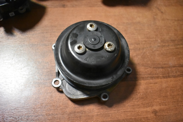 9A110604801 PORSCHE Помпа купить в Черновцы