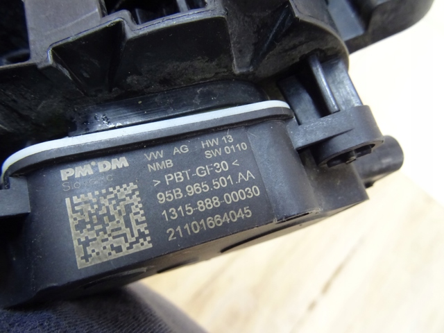 9J1121754D PORSCHE купить в Винница