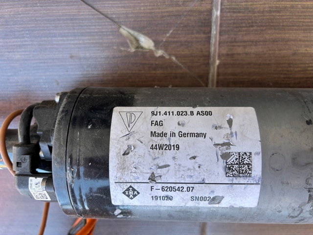 PORSCHE 9J1411023B в наличии Тернополь