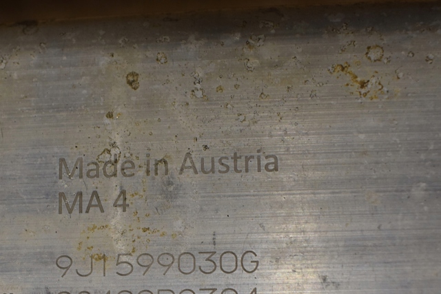 Крабобалка задней подвески 9J1599030G PORSCHE