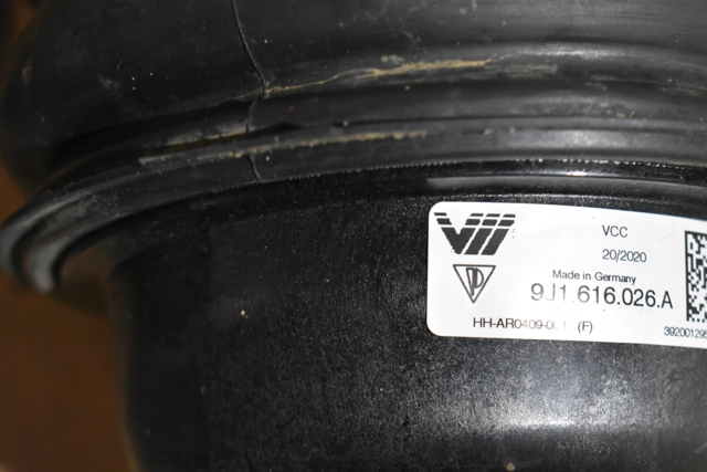 9J1616026 PORSCHE Пневмоподушка (пневморессора) моста заднего купить в Днепр