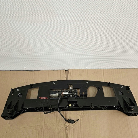 9J1805015A PORSCHE Верхняя рамка радиатора купить в Ровно