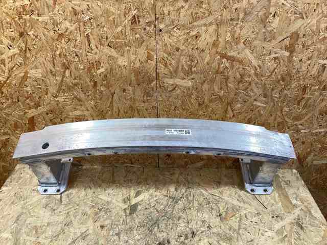 Усилитель переднего бампера  9J1805241B PORSCHE