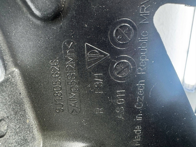 PORSCHE 9J1805626 в наличии Полтава