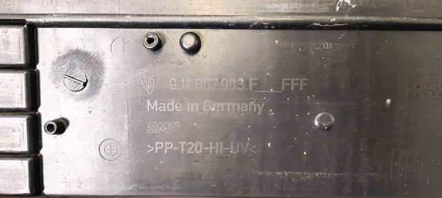 PORSCHE 9J1807773 в наличии Чернигов
