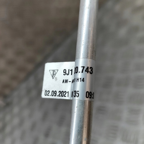 PORSCHE 9J1820743 в наличии Каменское