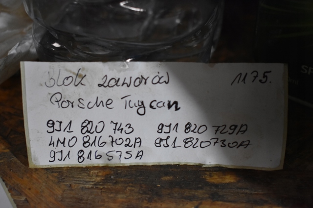 PORSCHE 9J1820743 в наличии Ровно
