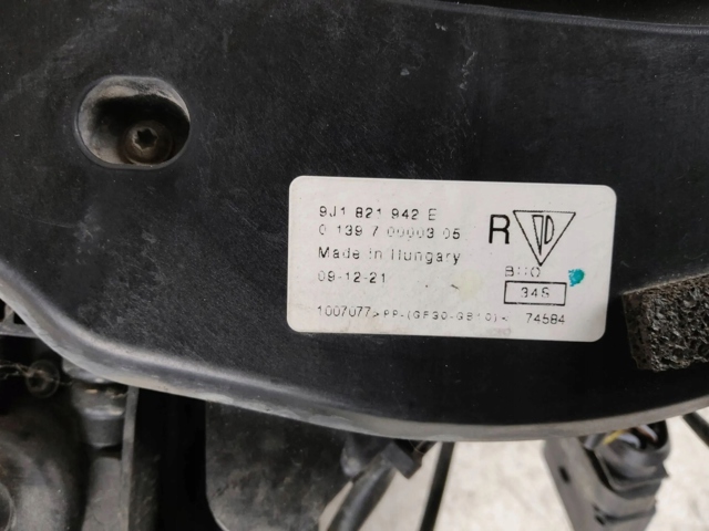 PORSCHE 9J1821942E в наличии Винница
