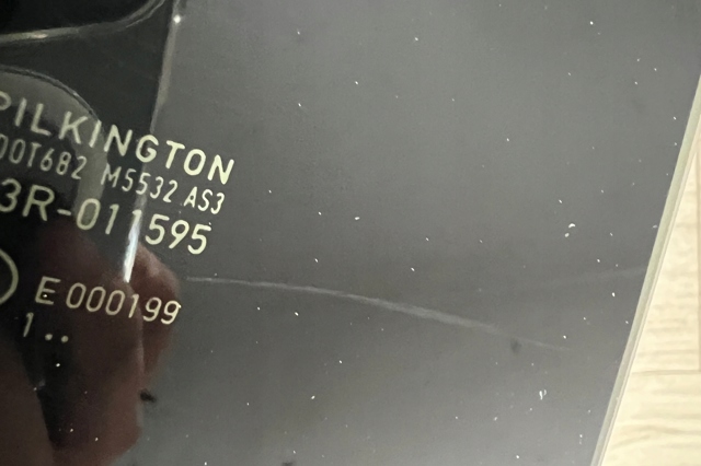 PORSCHE 9J1845032A Накладка стойки кузова внешняя центральная правая в наличии Полтава