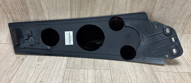 9J1845032A PORSCHE Накладка стойки кузова внешняя центральная правая купить в Сумы