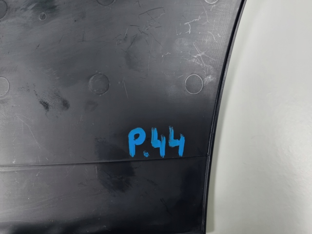 PORSCHE 9J1854521G2X Накладка крыла переднего левого в наличии Каменское
