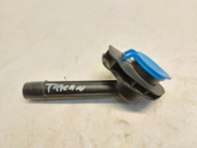 Горловина бачка омывателя 9J1955463A PORSCHE
