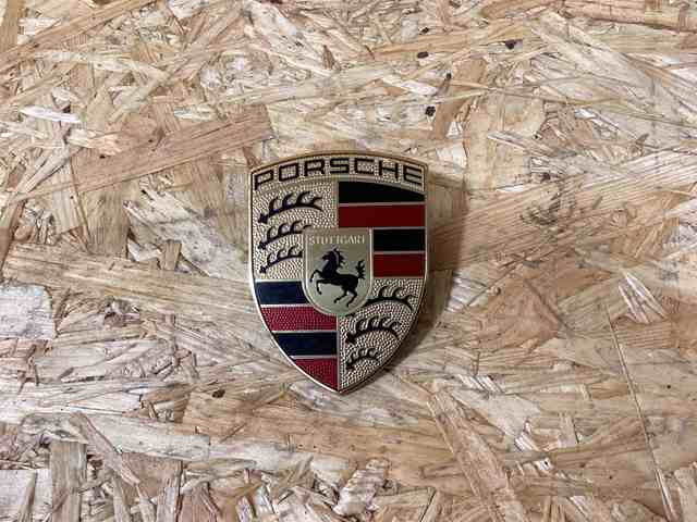 PORSCHE 9P1853601 Эмблема капота в наличии Житомир