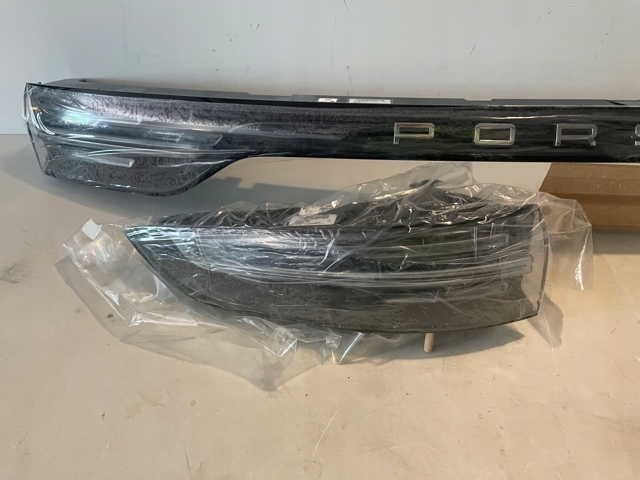 PORSCHE 9Y004490000 в наличии Винница