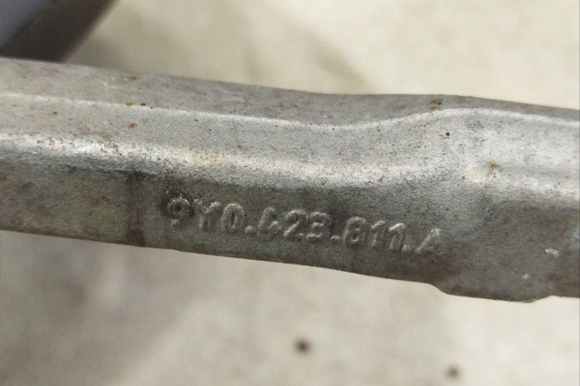 PORSCHE 9Y0407245 Цапфа передняя левая в наличии Житомир