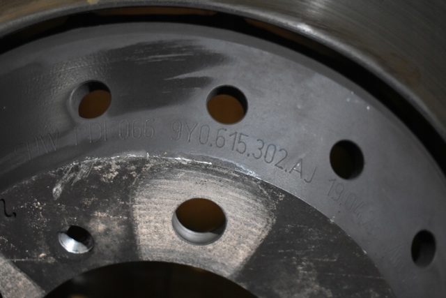 PORSCHE 9Y0615302AJ Передние тормозные диски в наличии Кривой Рог