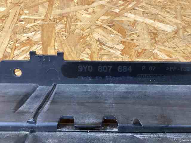 PORSCHE 9Y0807684OK1 Решетка бампера переднего нижняя в наличии Харьков