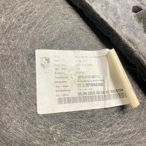 9Y0810907C PORSCHE Подкрылок задний левый купить в Львов