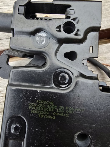 PORSCHE 9Y0823509E Замок капота в наличии Полтава